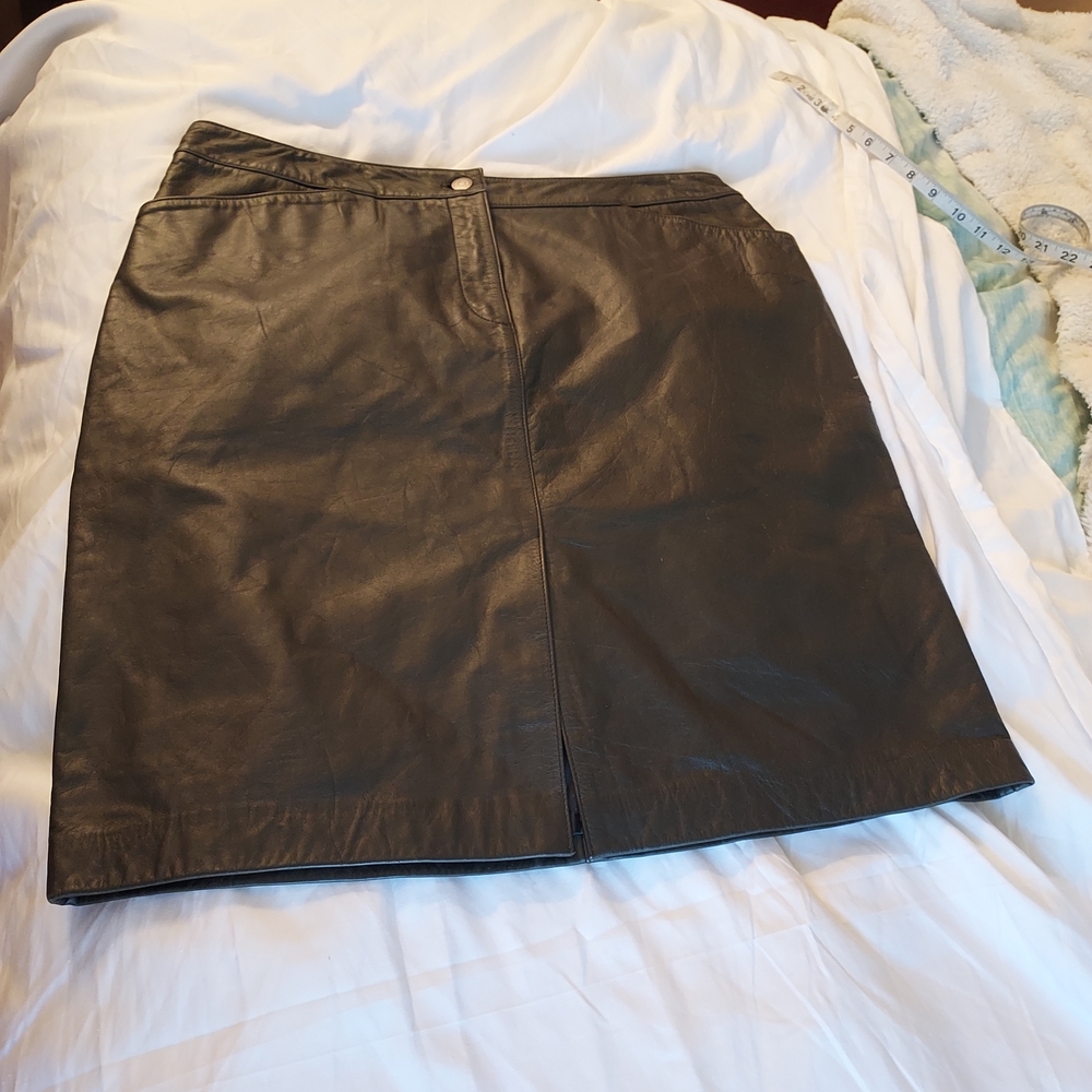 Nine West Classic Olive Green Leather Skirt